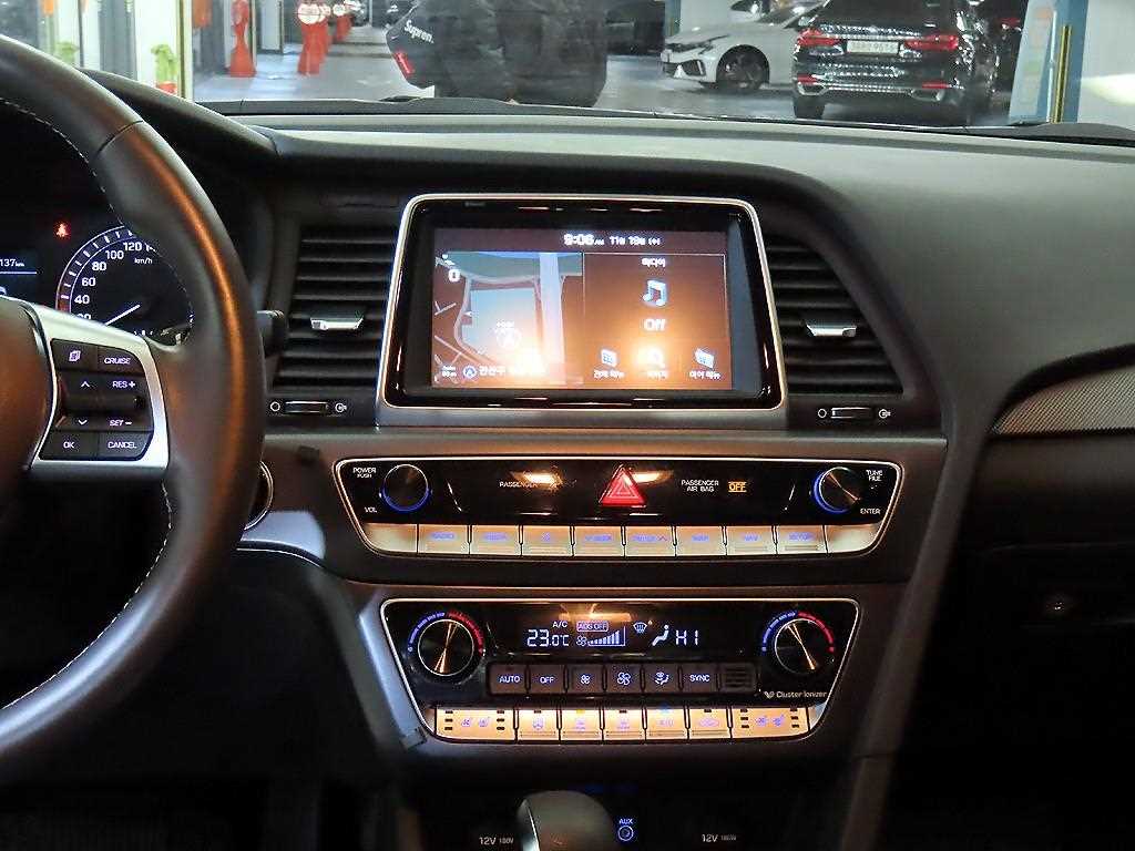 HYUNDAI Sonata - Vista 11