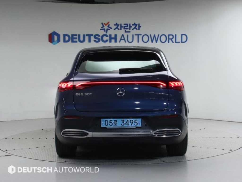 Mercedes Benz EQE - Vista 4