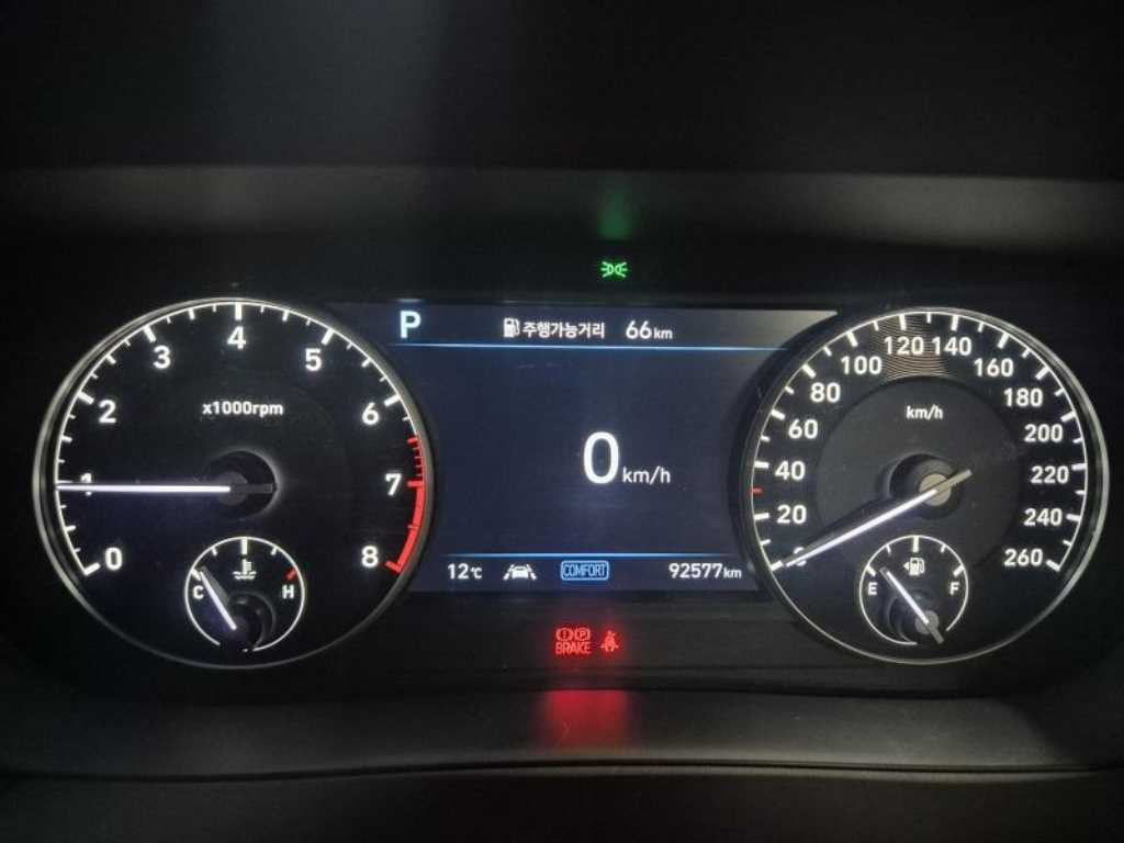 Genesis G90 - Vista 7