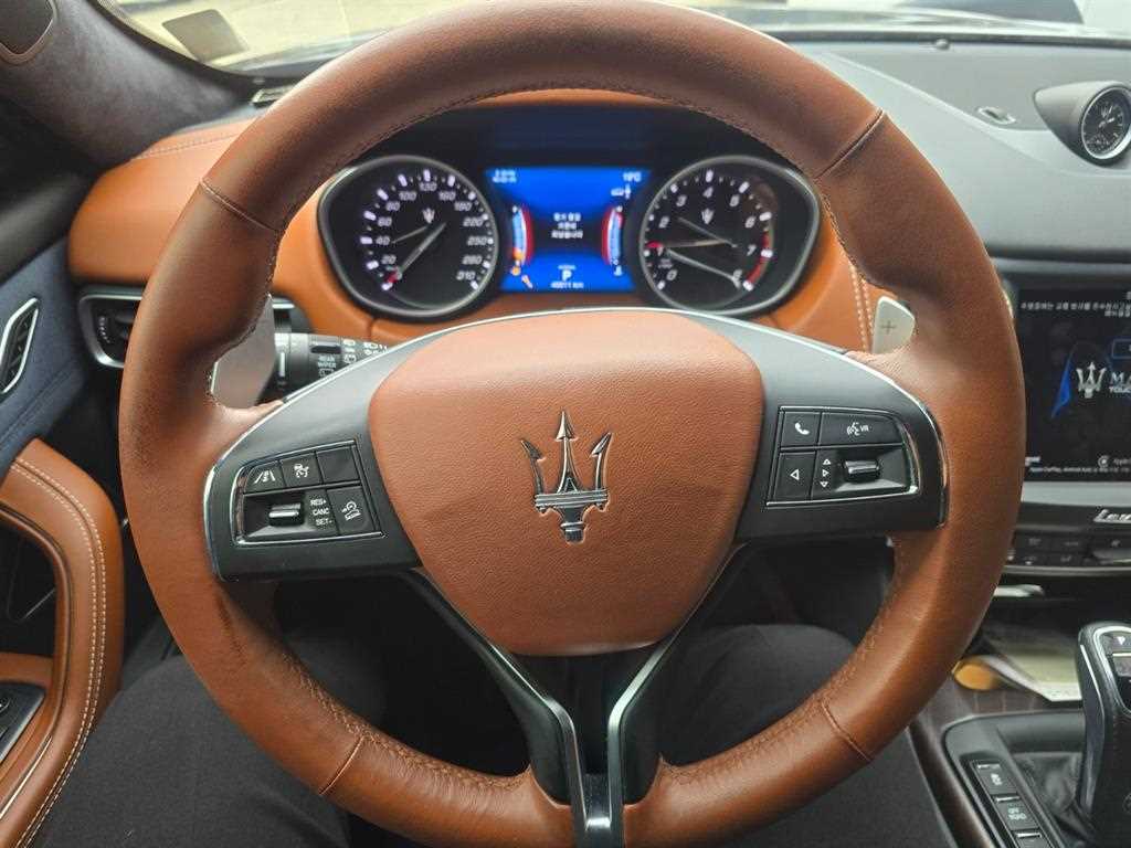 Maserati Levante - Vista 8