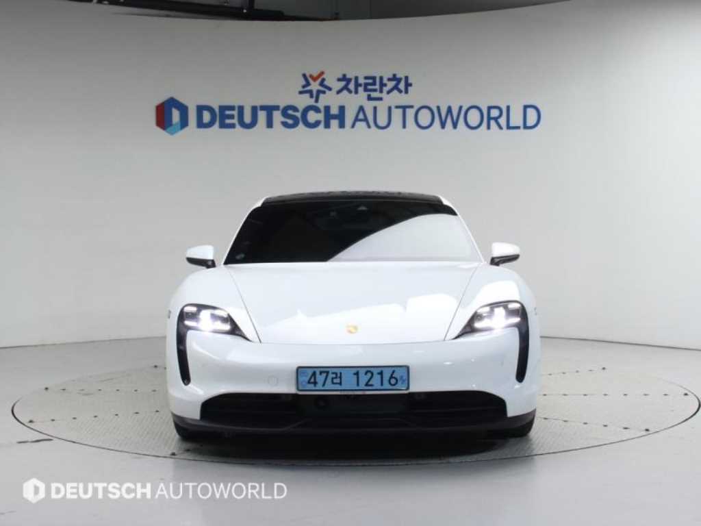 Porsche Taycan - Vista 3