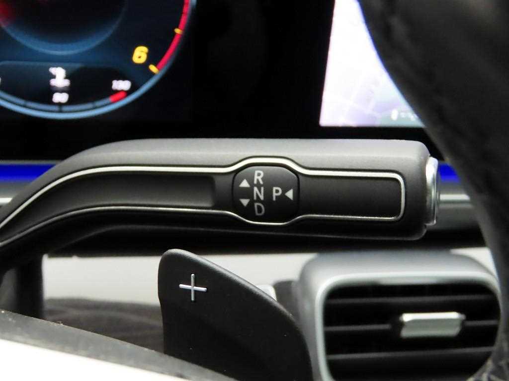 Mercedes Benz GLE Class - Vista 10