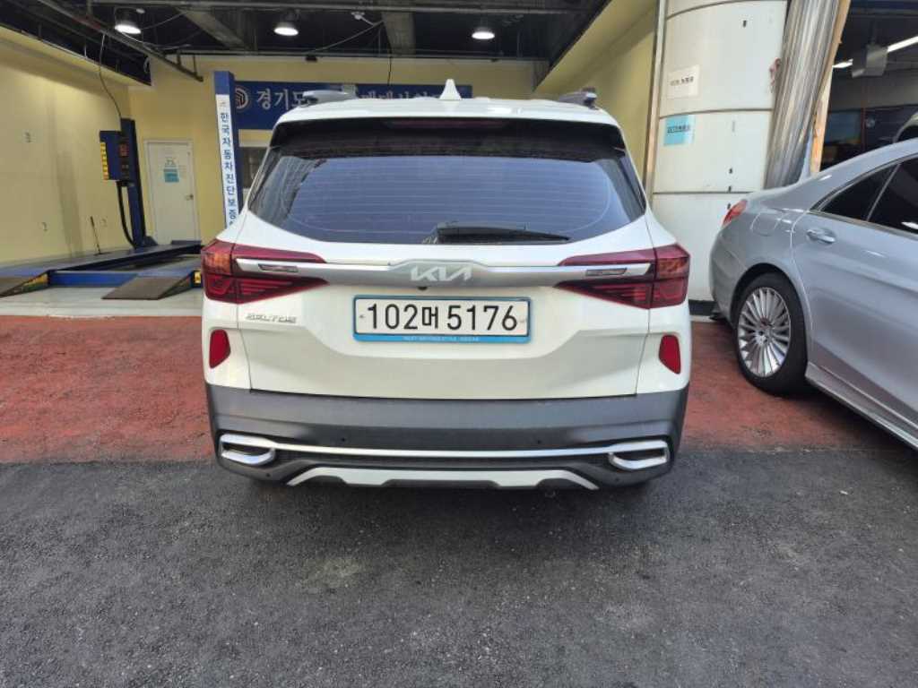 KIA Seltos - Vista 2