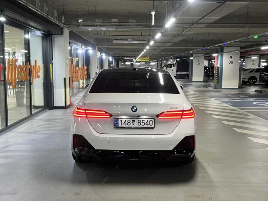 BMW 5 Series - Vista 5