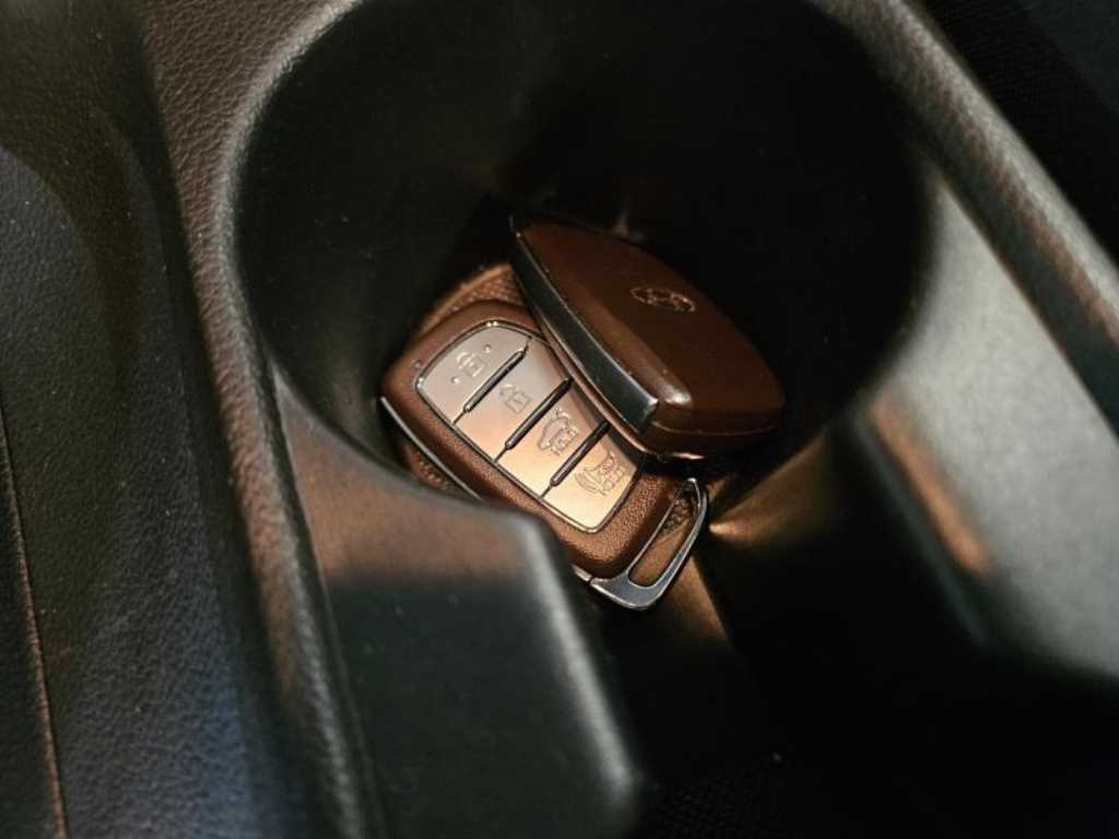 HYUNDAI Avante 2019 Blanco - Importación desde Corea - HF Imports Iquique - Foto 16