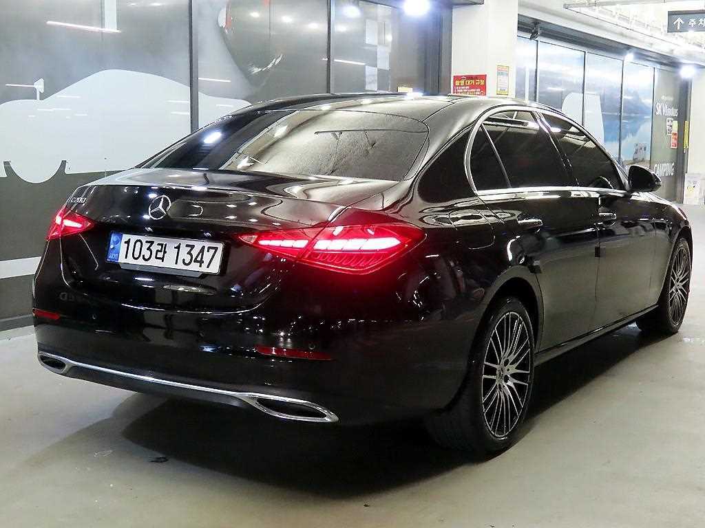 Mercedes Benz C Class - Vista 4