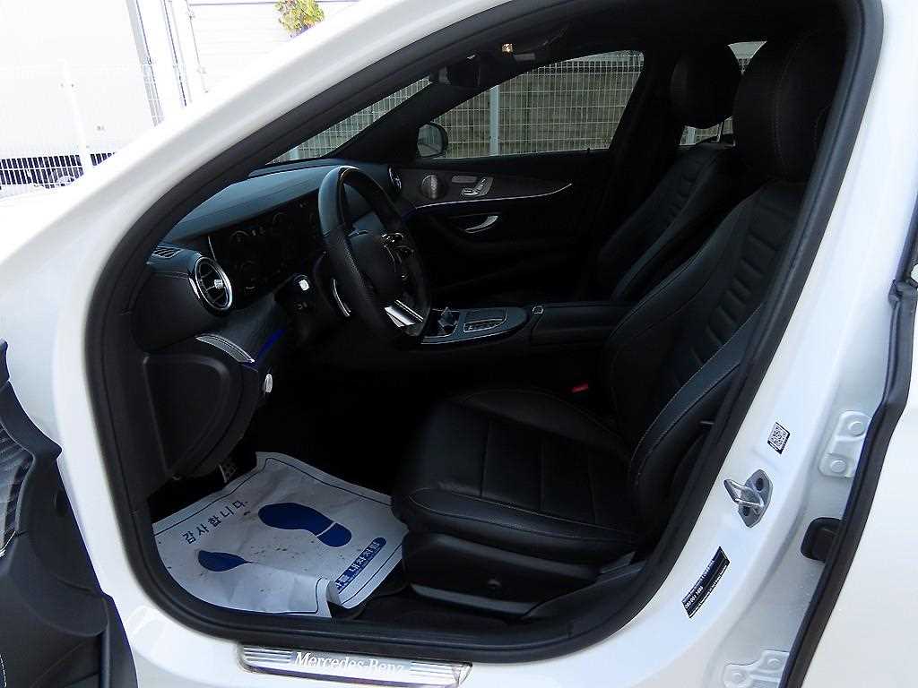 Mercedes Benz E class - Vista 5