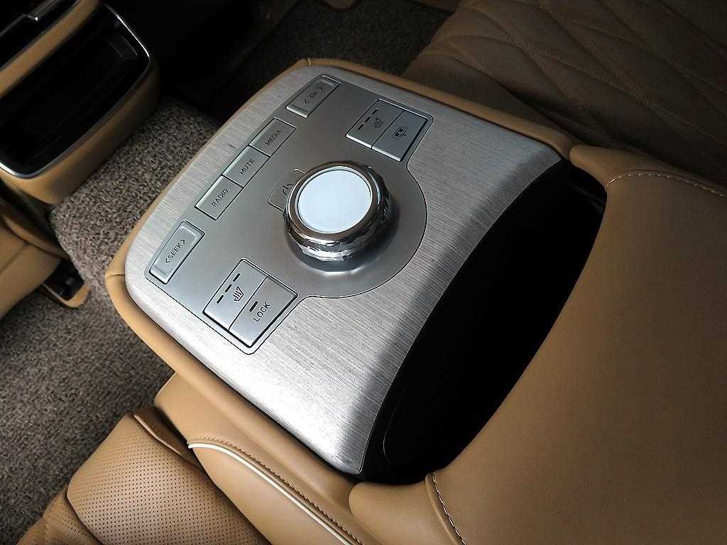 Genesis G80 - Vista 9