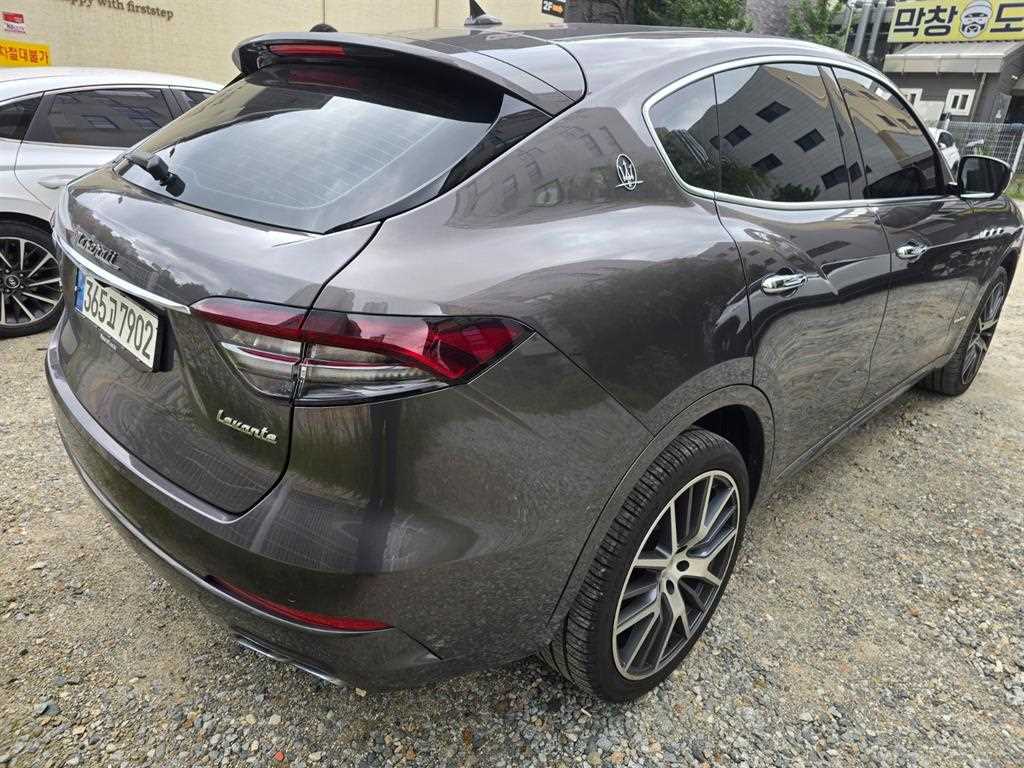 Maserati Levante - Vista 5