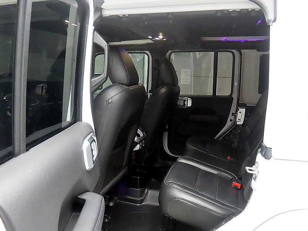 Jeep Wrangler - Vista 6