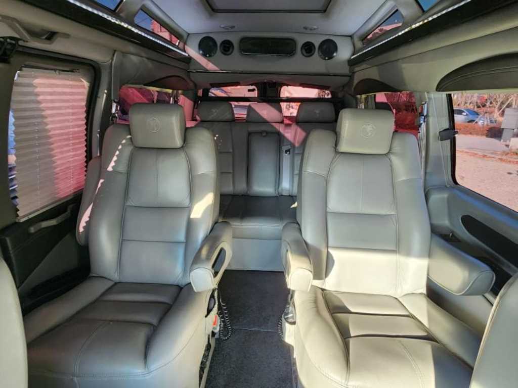 Chevrolet Express van 2016 Negro - Importación desde Corea - HF Imports Iquique - Foto 16