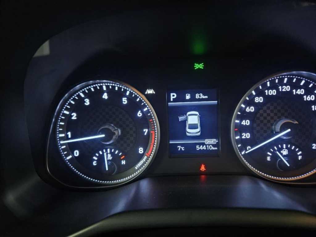 HYUNDAI Avante - Vista 8