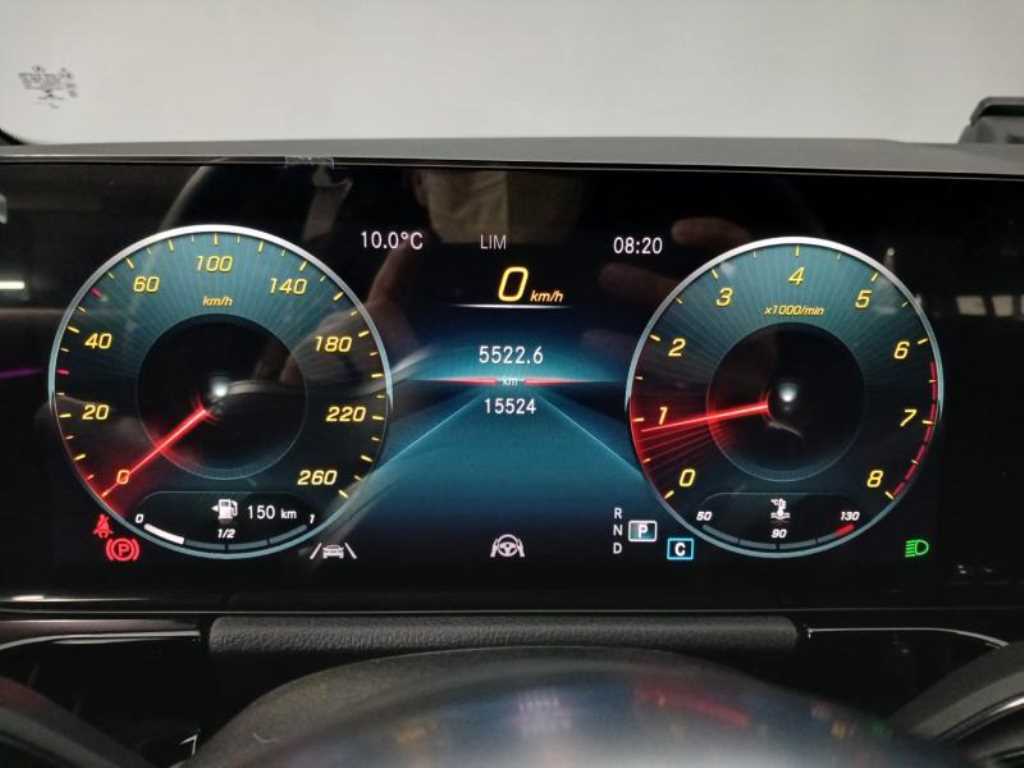 Mercedes Benz GLA Class - Vista 9