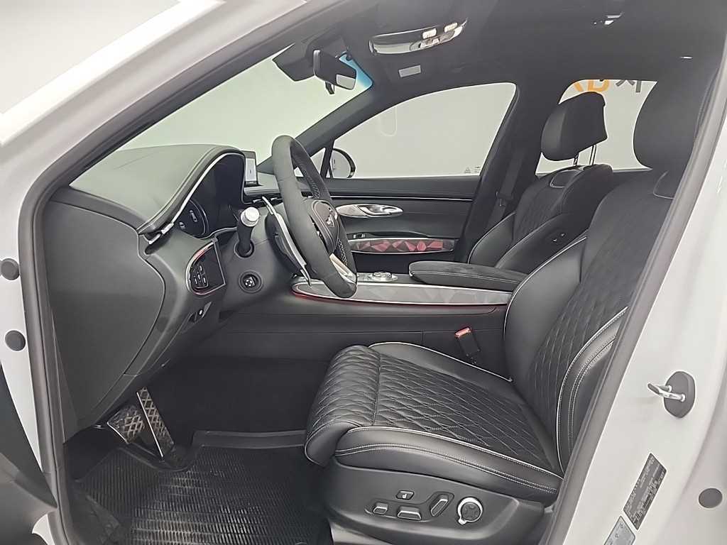 Genesis GV70 - Vista 11