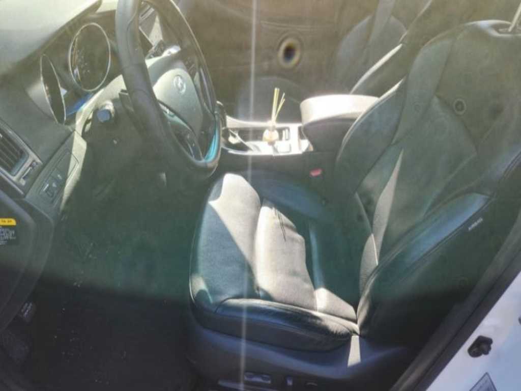 HYUNDAI Sonata - Vista 8