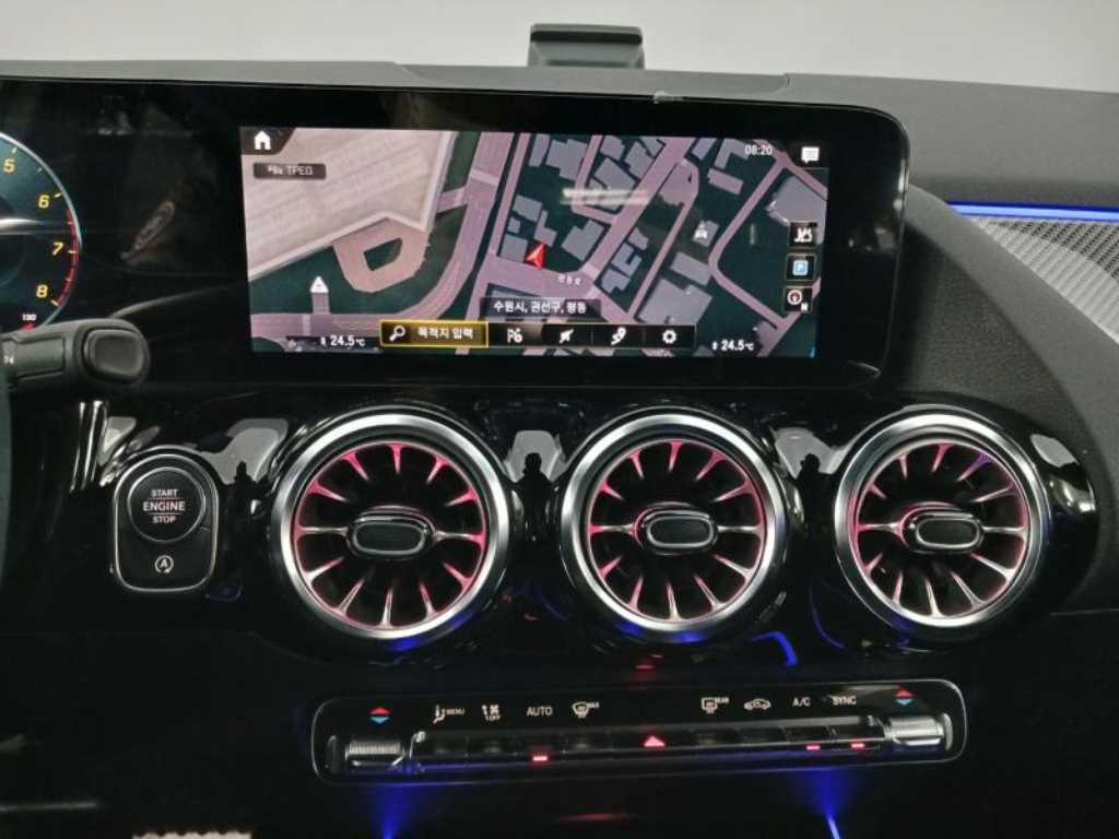 Mercedes Benz GLA Class - Vista 10