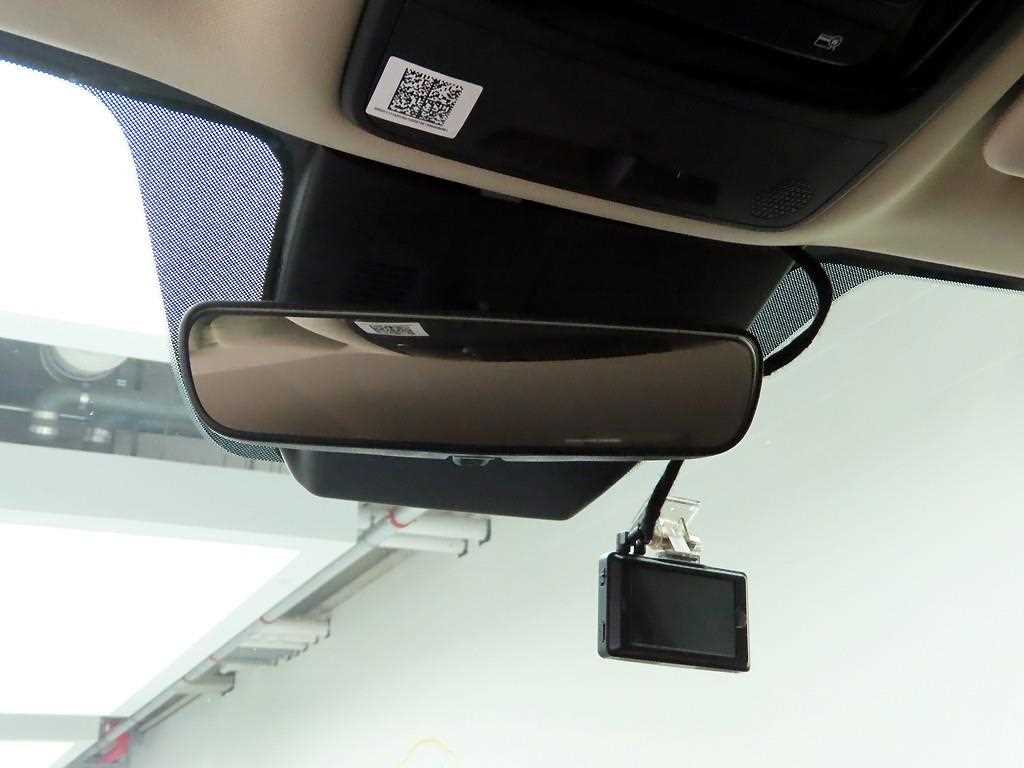 KIA Carnival 2021 the color of pearl - Importación desde Corea - HF Imports Iquique - Foto 17