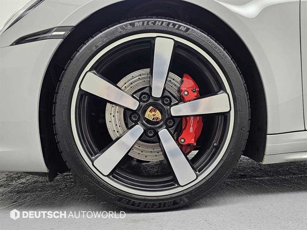 Porsche 911 - Vista 5