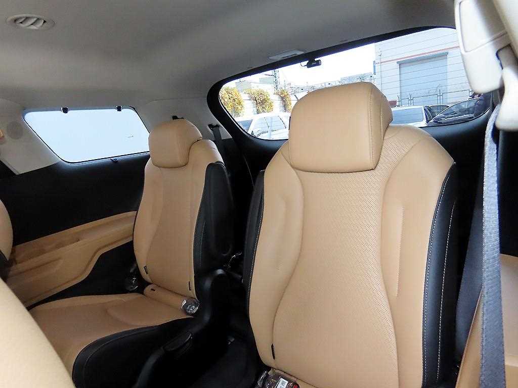 KIA Carnival - Vista 7