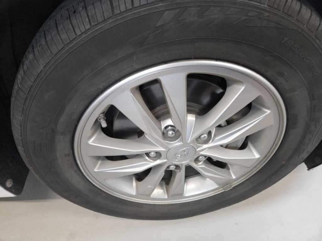 HYUNDAI Avante 2019 Blanco - Importación desde Corea - HF Imports Iquique - Foto 19