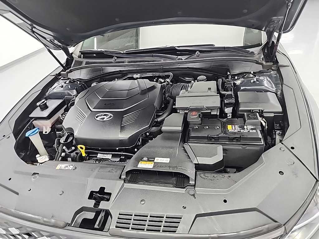 HYUNDAI Grandeur - Vista 5