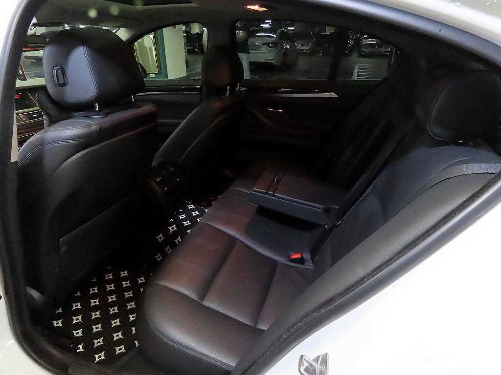 BMW 5 Series - Vista 7