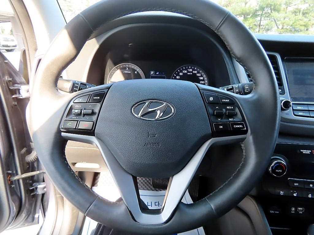 HYUNDAI Tucson - Vista 8