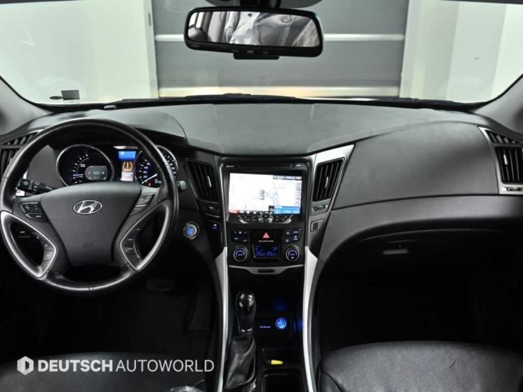 HYUNDAI Sonata - Vista 7