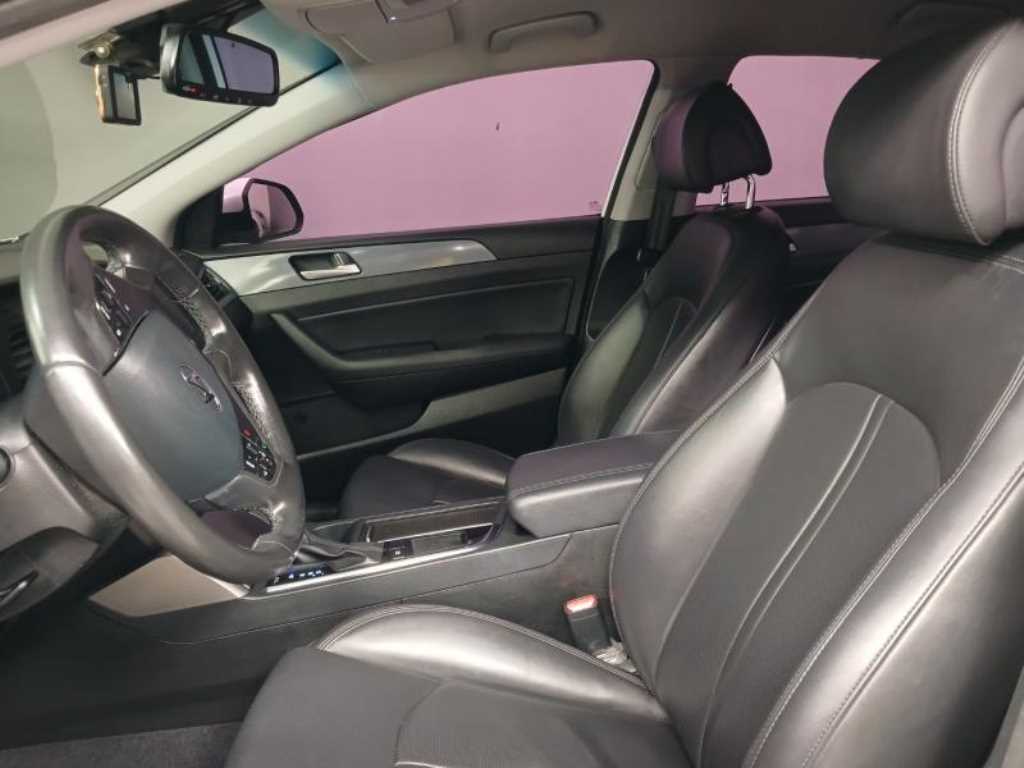 HYUNDAI Sonata - Vista 7