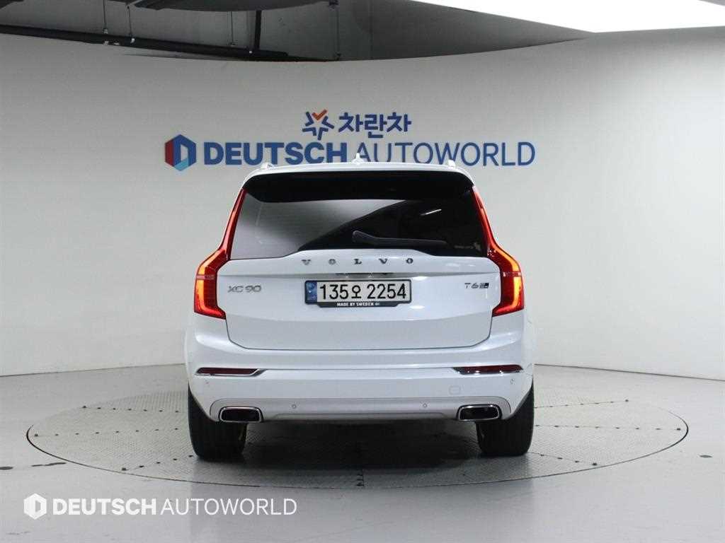 Volvo XC90 - Vista 5