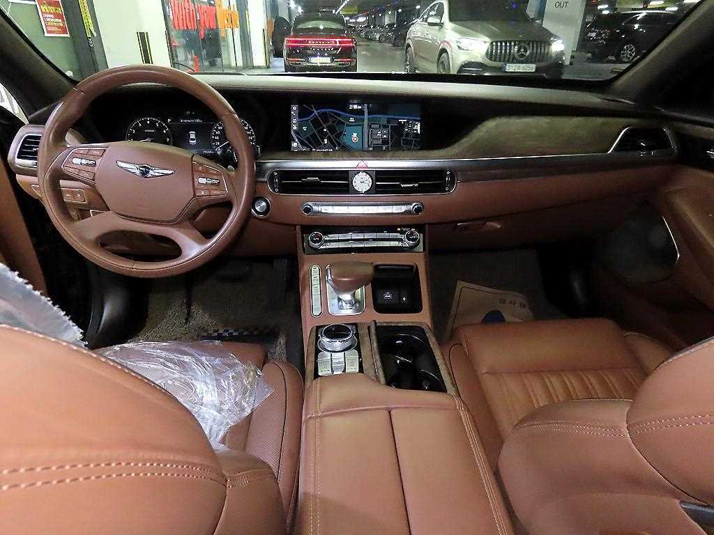 Genesis G90 - Vista 11