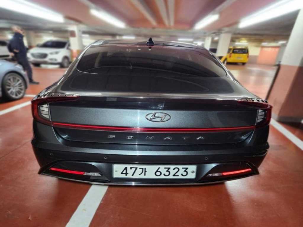 HYUNDAI Sonata - Vista 4