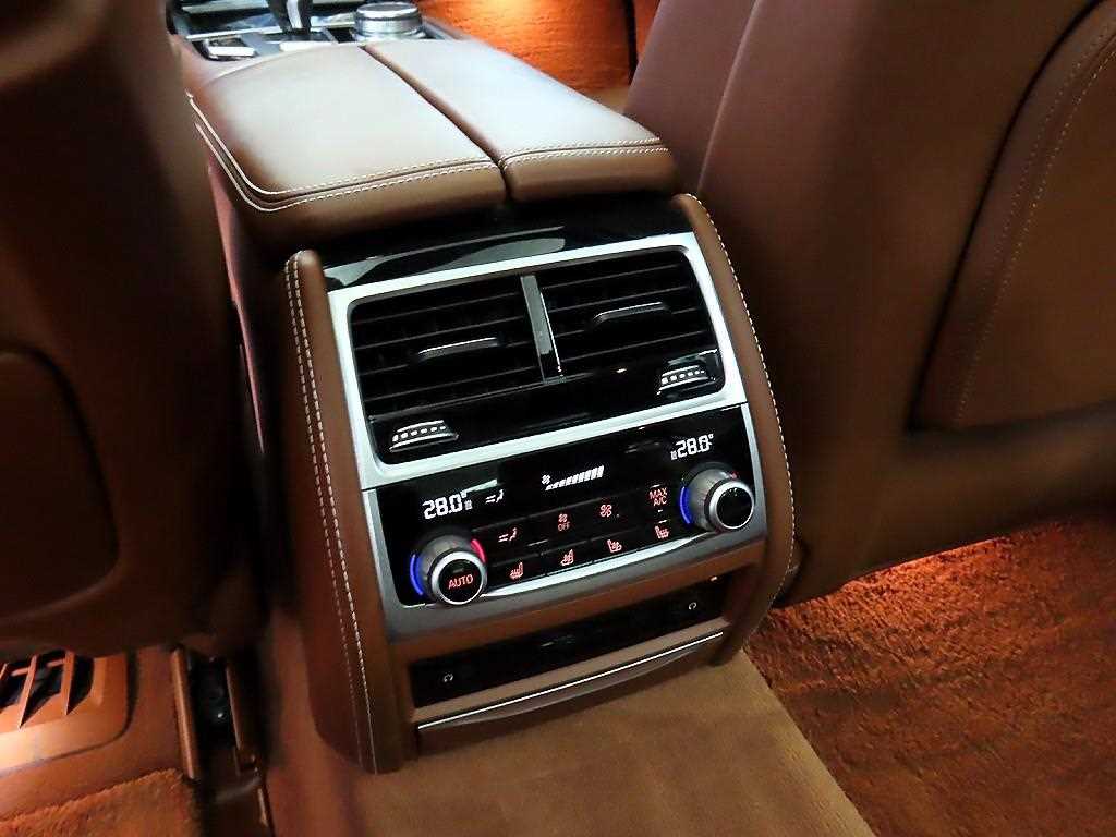 BMW 7 Series 2017 Negro - Importación desde Corea - HF Imports Iquique - Foto 15