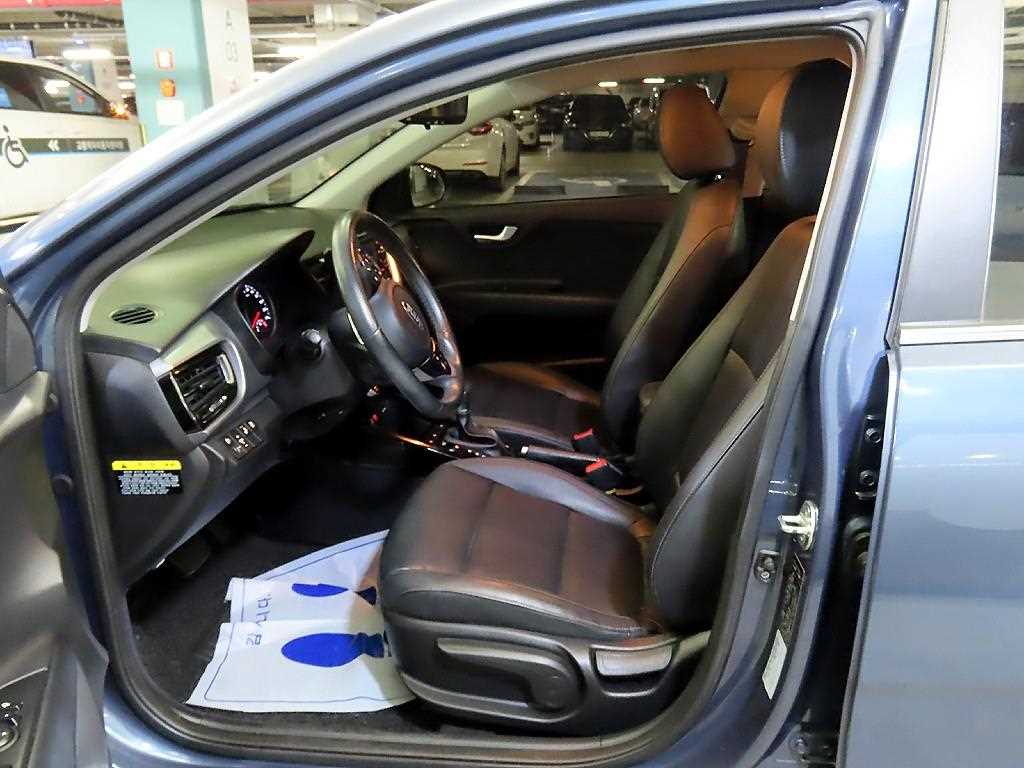 KIA Stonic - Vista 6