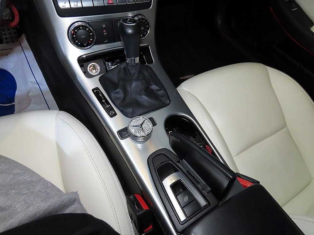 Mercedes Benz SLK Class 2012 Gris - Importación desde Corea - HF Imports Iquique - Foto 14