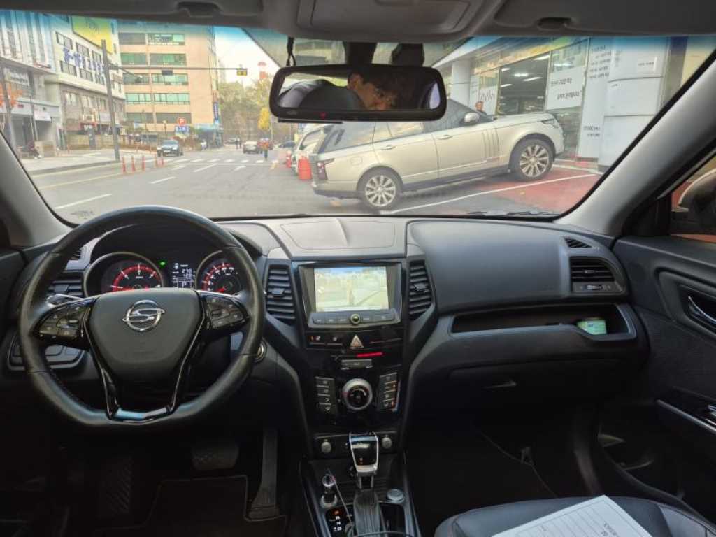 Ssangyong Tivoli - Vista 6