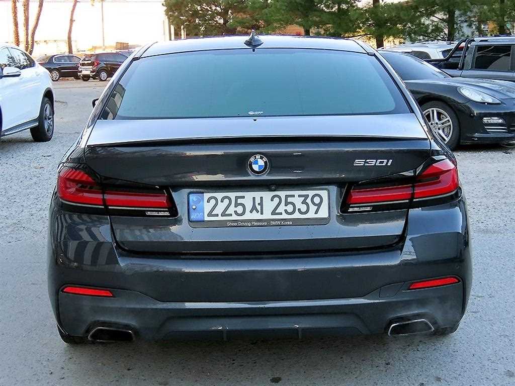 BMW 5 Series - Vista 4