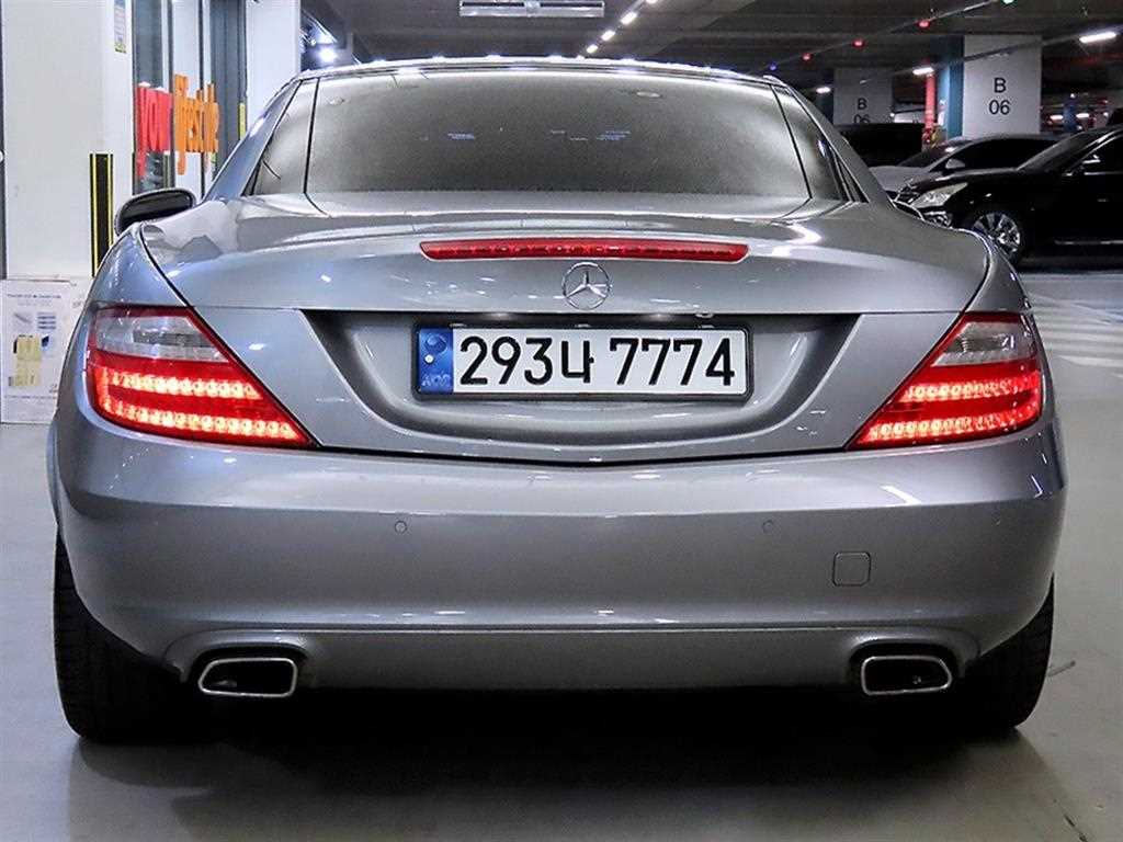 Mercedes Benz SLK Class - Vista 5