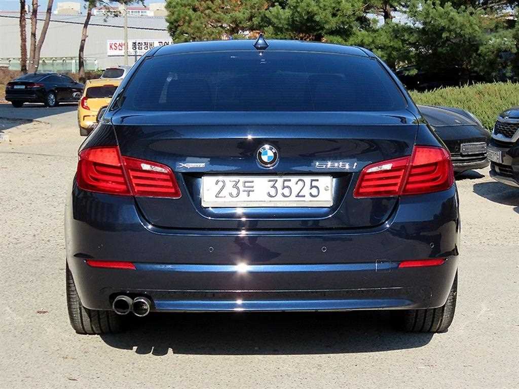 BMW 5 Series - Vista 4