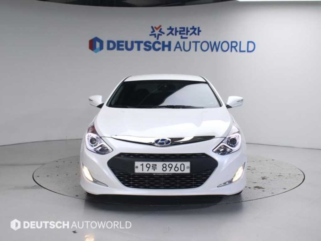 HYUNDAI Sonata - Vista 3