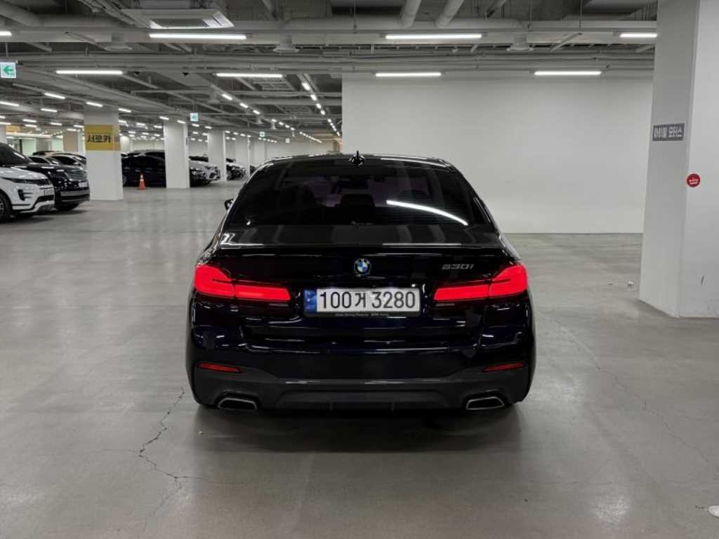 BMW 5 Series - Vista 4