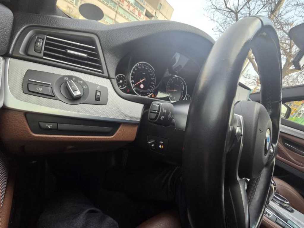 BMW 5 Series - Vista 7