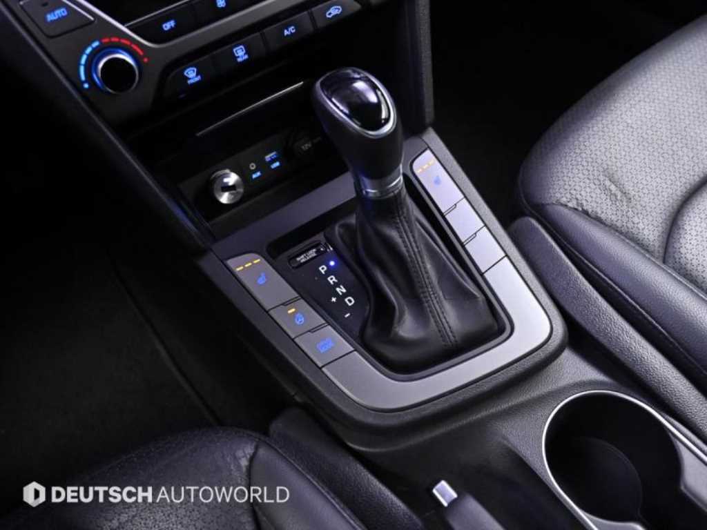 HYUNDAI Avante - Vista 9