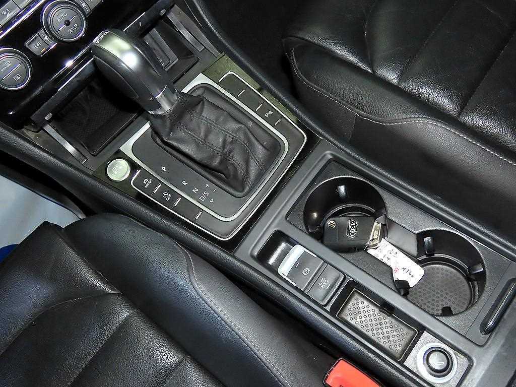 Volkswagen Golf - Vista 12