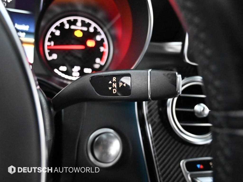 Mercedes Benz GLC Class - Vista 9