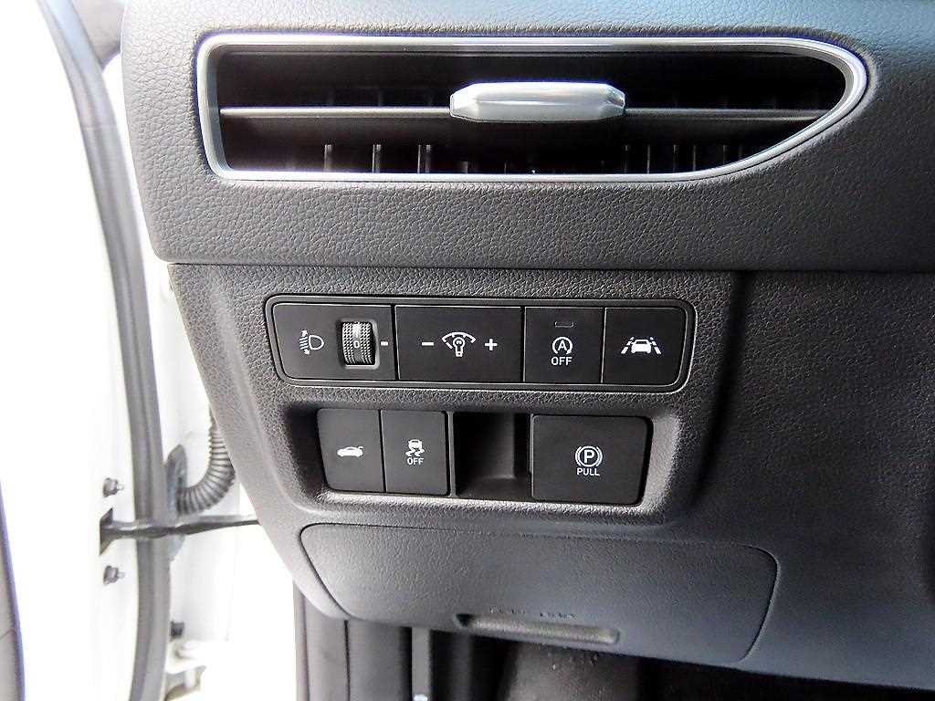 HYUNDAI Sonata - Vista 11