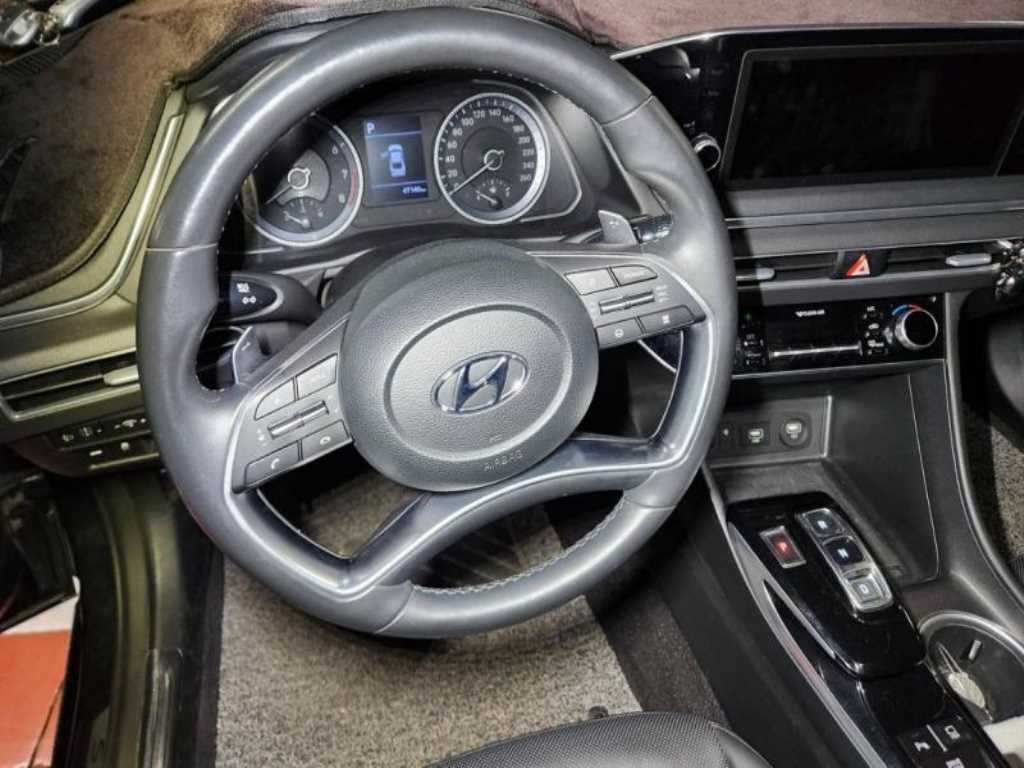 HYUNDAI Sonata - Vista 8