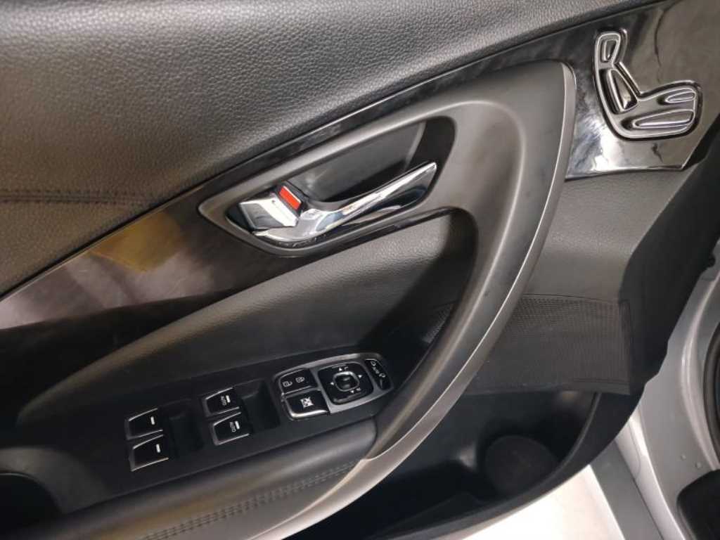 HYUNDAI Grandeur - Vista 9