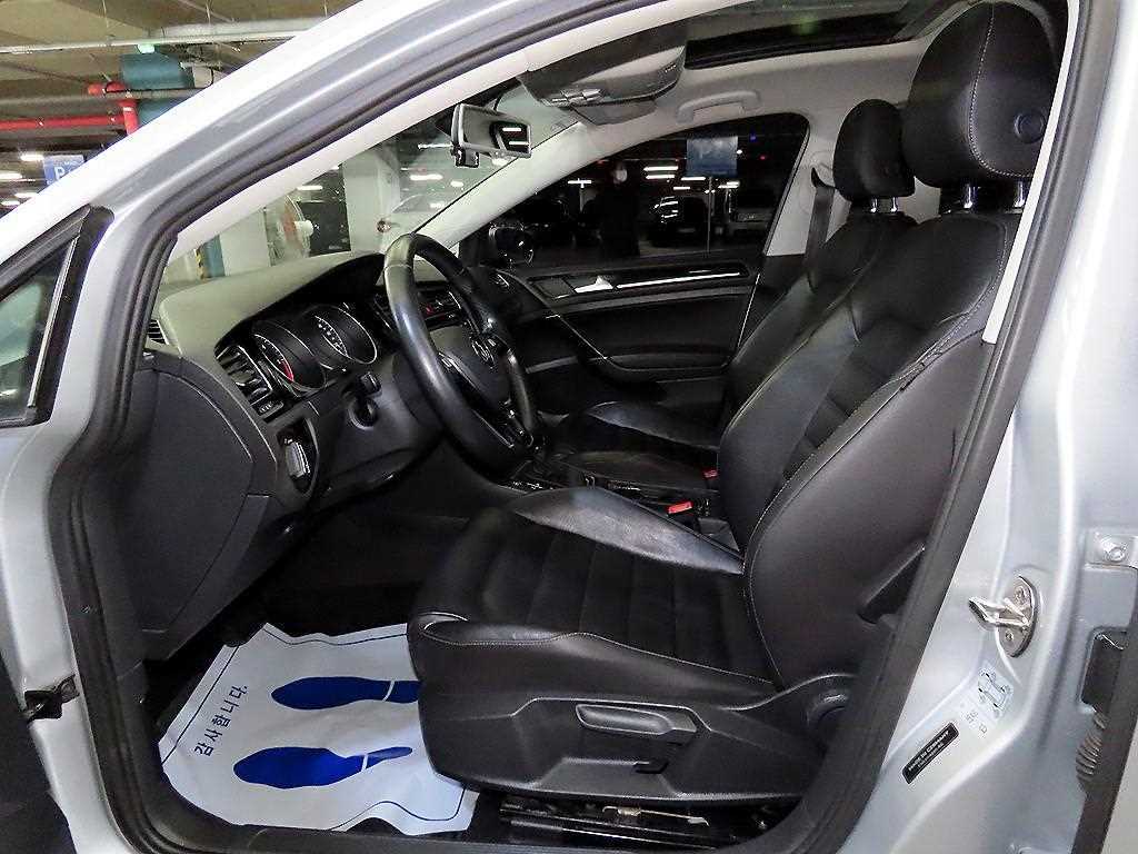 Volkswagen Golf - Vista 6