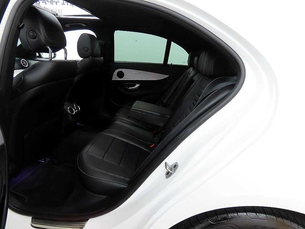 Mercedes Benz E class - Vista 6